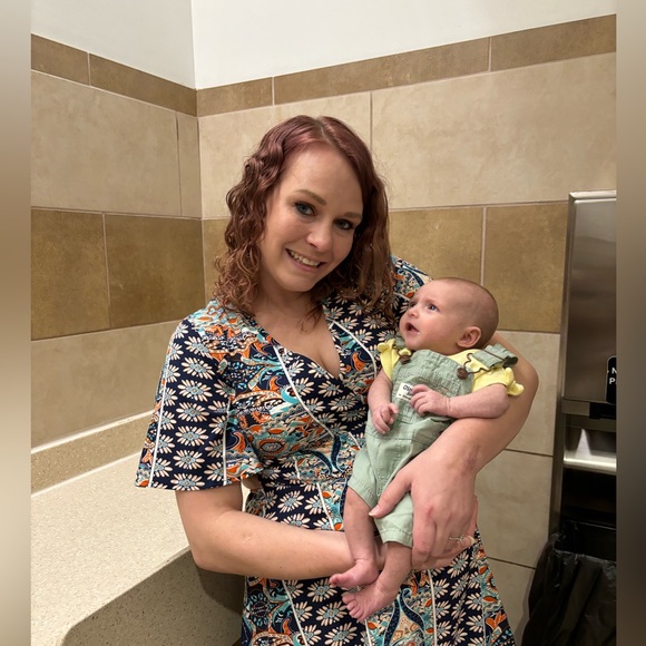 Meet your Posher, Laura - Picture 4 of 5